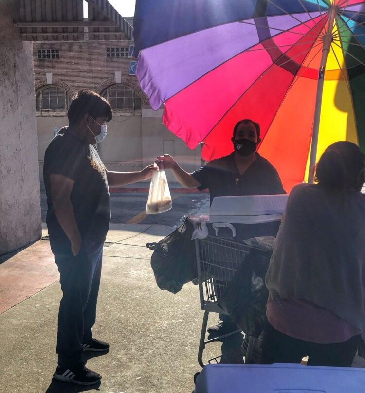 Shade and color for a tamale vendor